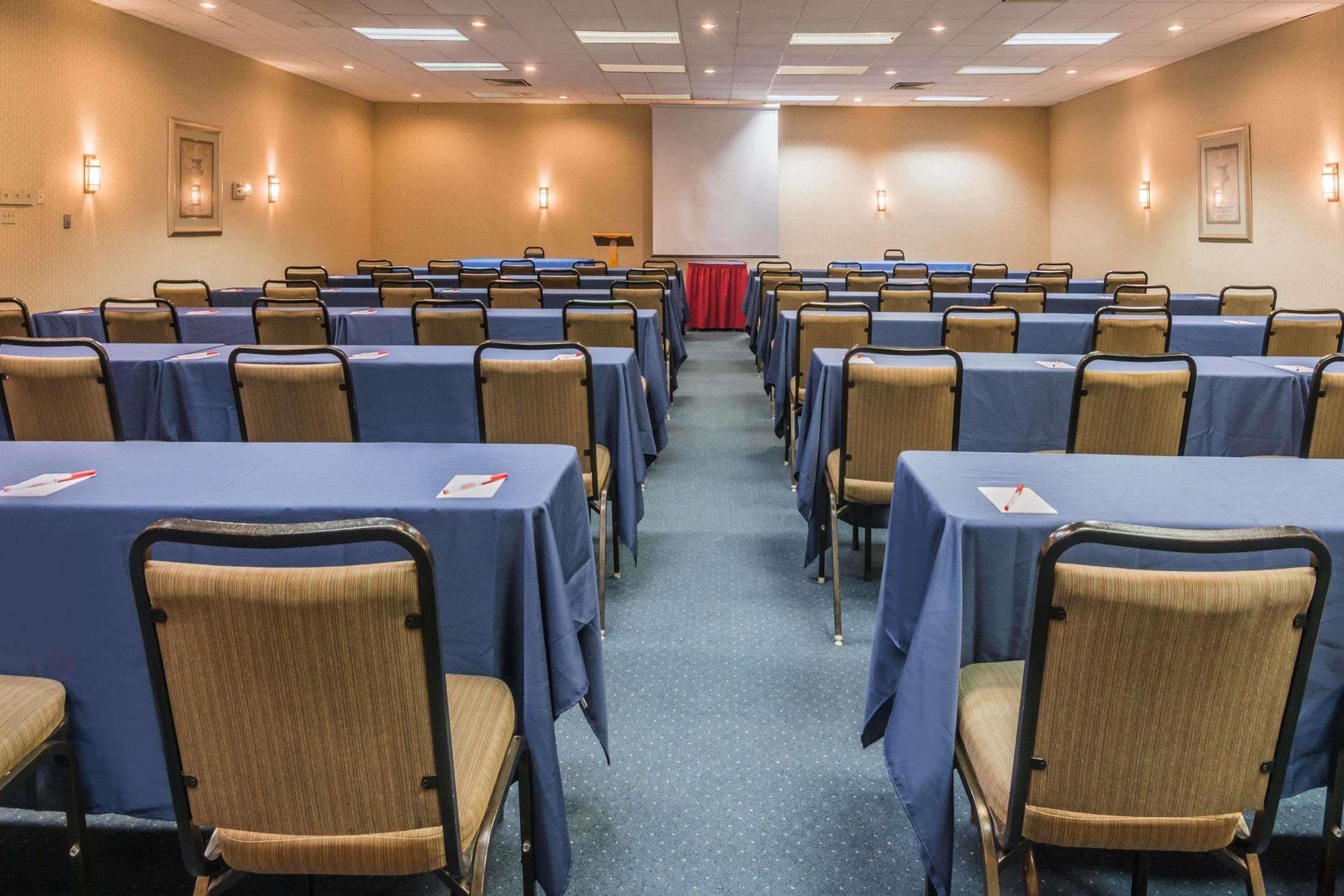 Hotel Ramada New Braunfels Extérieur photo